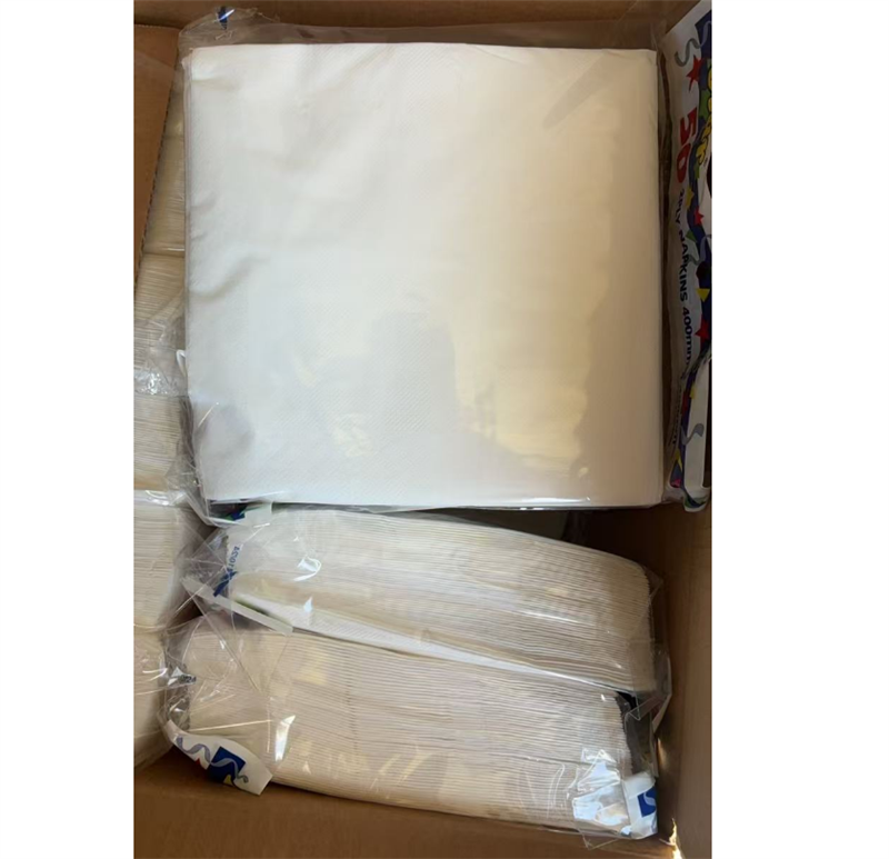 Quilted  Dinner Napkin 1/4  - 2ply White 50x24P